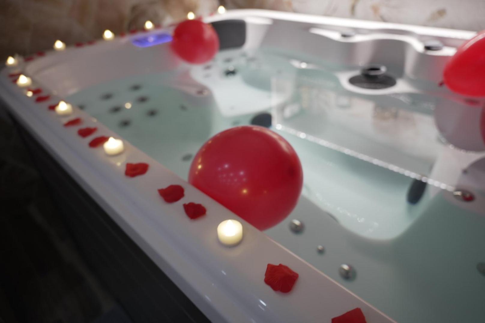 Atoumo Appartement Love Jacuzzi & Jardin Disneyland Paris Quincy-Voisins Eksteriør billede