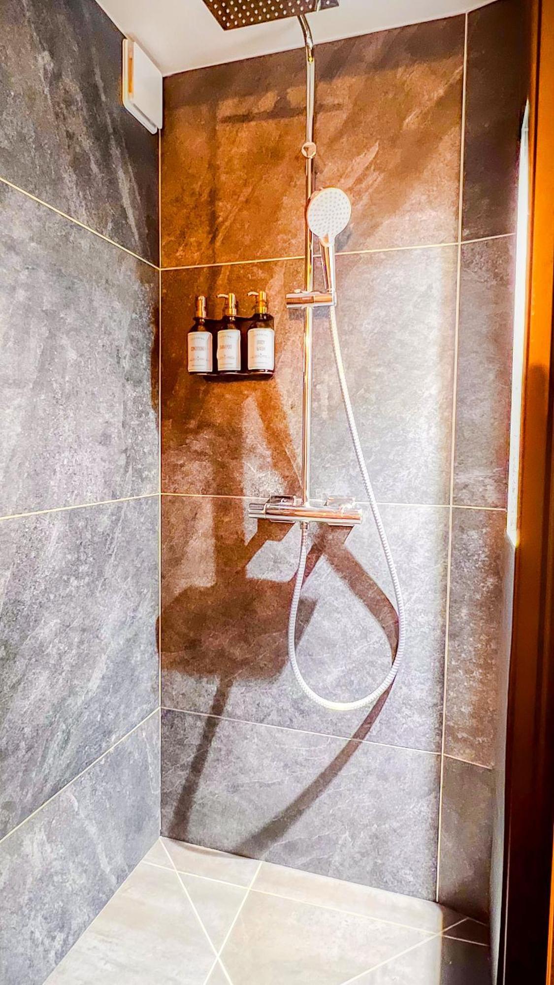 Atoumo Appartement Love Jacuzzi & Jardin Disneyland Paris Quincy-Voisins Eksteriør billede